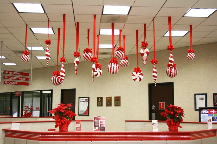 How to decorate for office christmas party