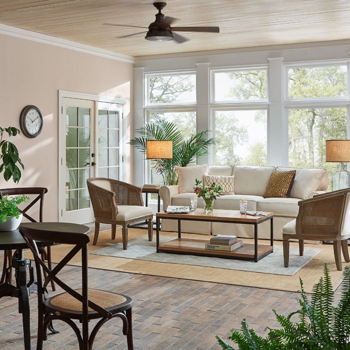 How to decorate sunroom office